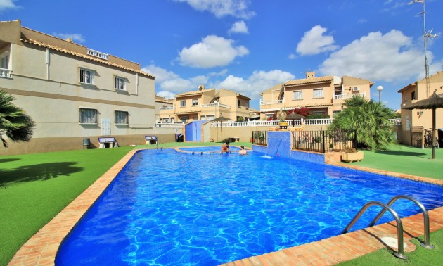 Apartment - Herverkoop - Villamartín - PAU 8