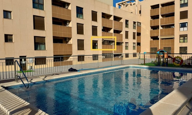 Apartment - Revente - Torrevieja - Center
