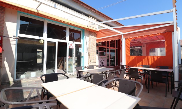 Commercial (Freehold) - Resale - Algorfa - La finca Golf