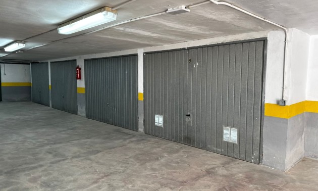 Garage - Herverkoop - Punta Prima - Punta Prima