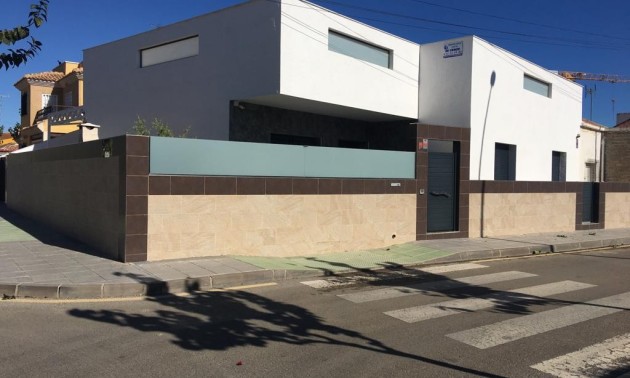 Herenhuis - Herverkoop - Torre de la Horadada - Mil Palmeras