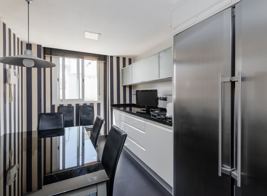Herverkoop - Apartment - Alicante - Center