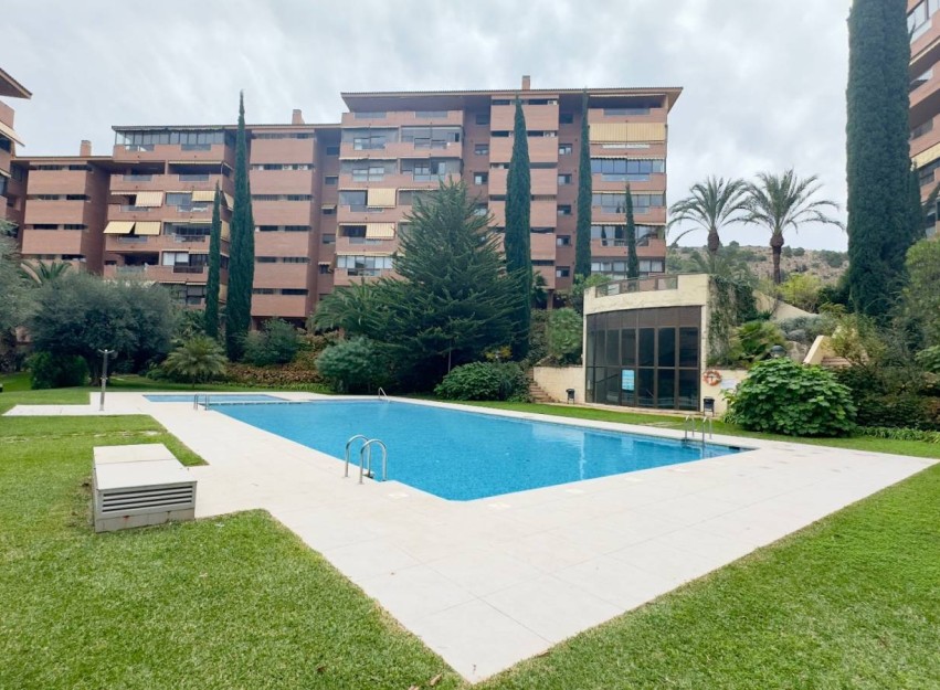 Herverkoop - Apartment - Alicante - Vistahermosa
