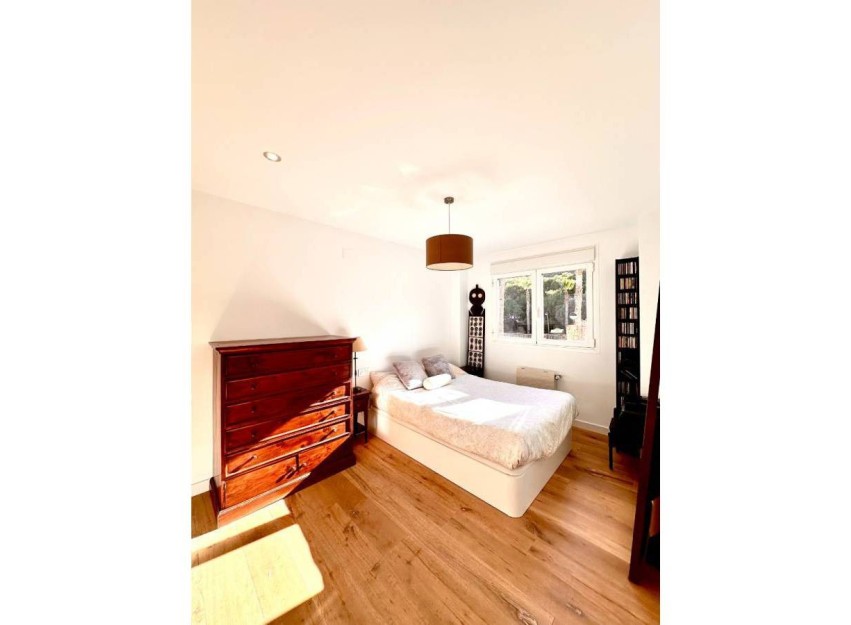 Herverkoop - Apartment - Alicante - Vistahermosa