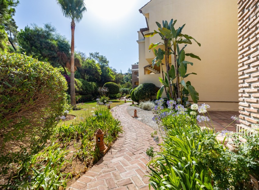 Herverkoop - Apartment - Benahavis - Los Arqueros