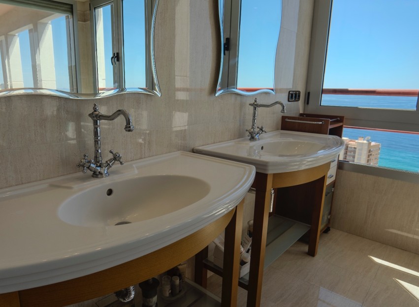 Herverkoop - Apartment - Benidorm
