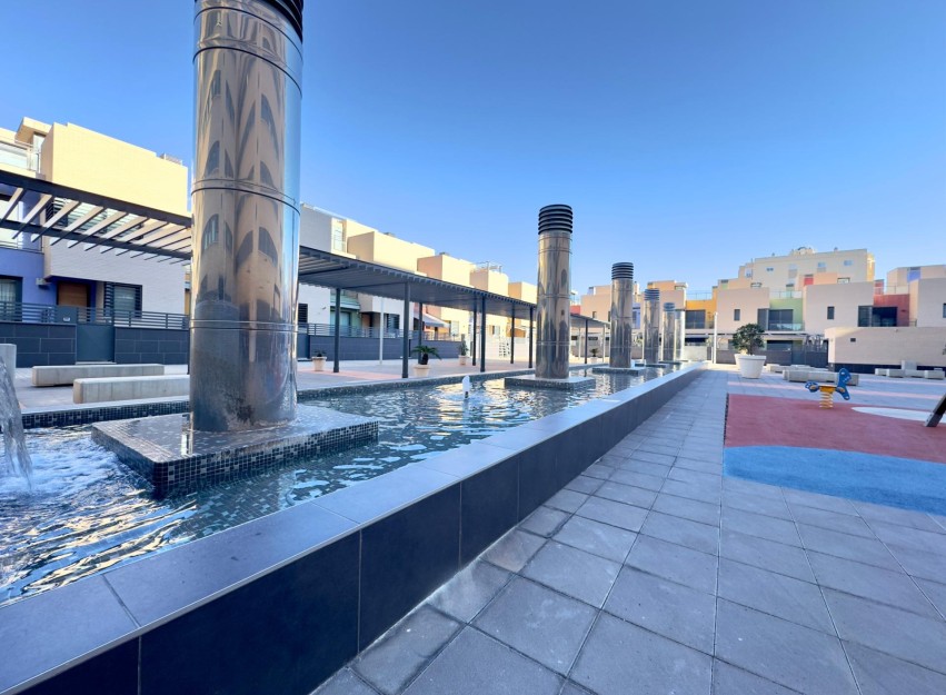 Herverkoop - Apartment - Elche - Porcelanosa