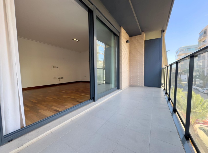 Herverkoop - Apartment - Elche - Porcelanosa