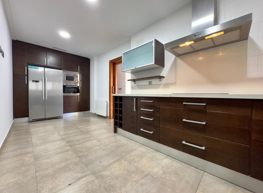 Herverkoop - Apartment - Elche - Porcelanosa