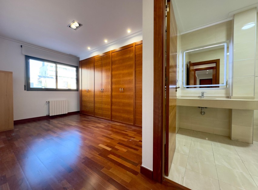 Herverkoop - Apartment - Elche - Porcelanosa