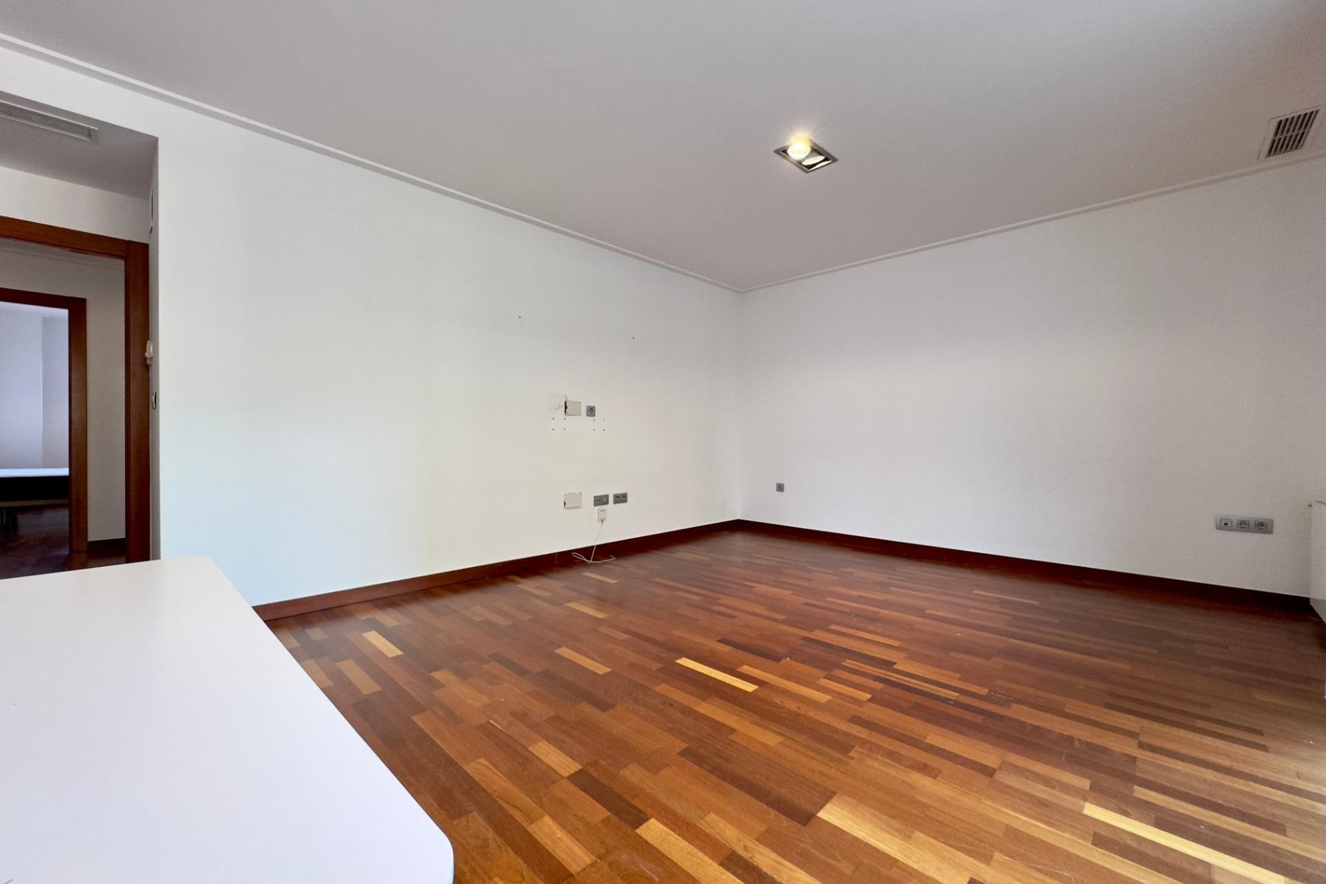 Herverkoop - Apartment - Elche - Porcelanosa