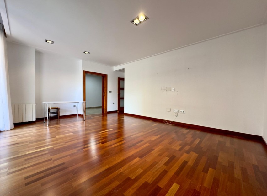 Herverkoop - Apartment - Elche - Porcelanosa