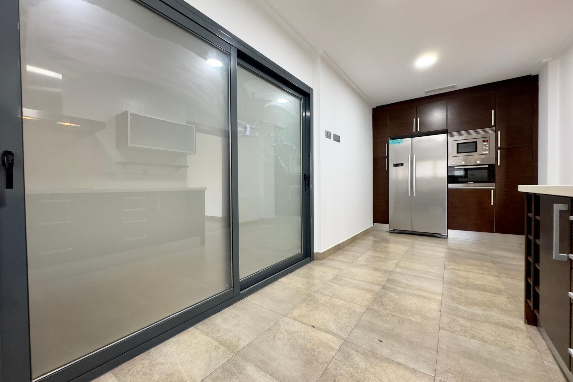 Herverkoop - Apartment - Elche - Porcelanosa