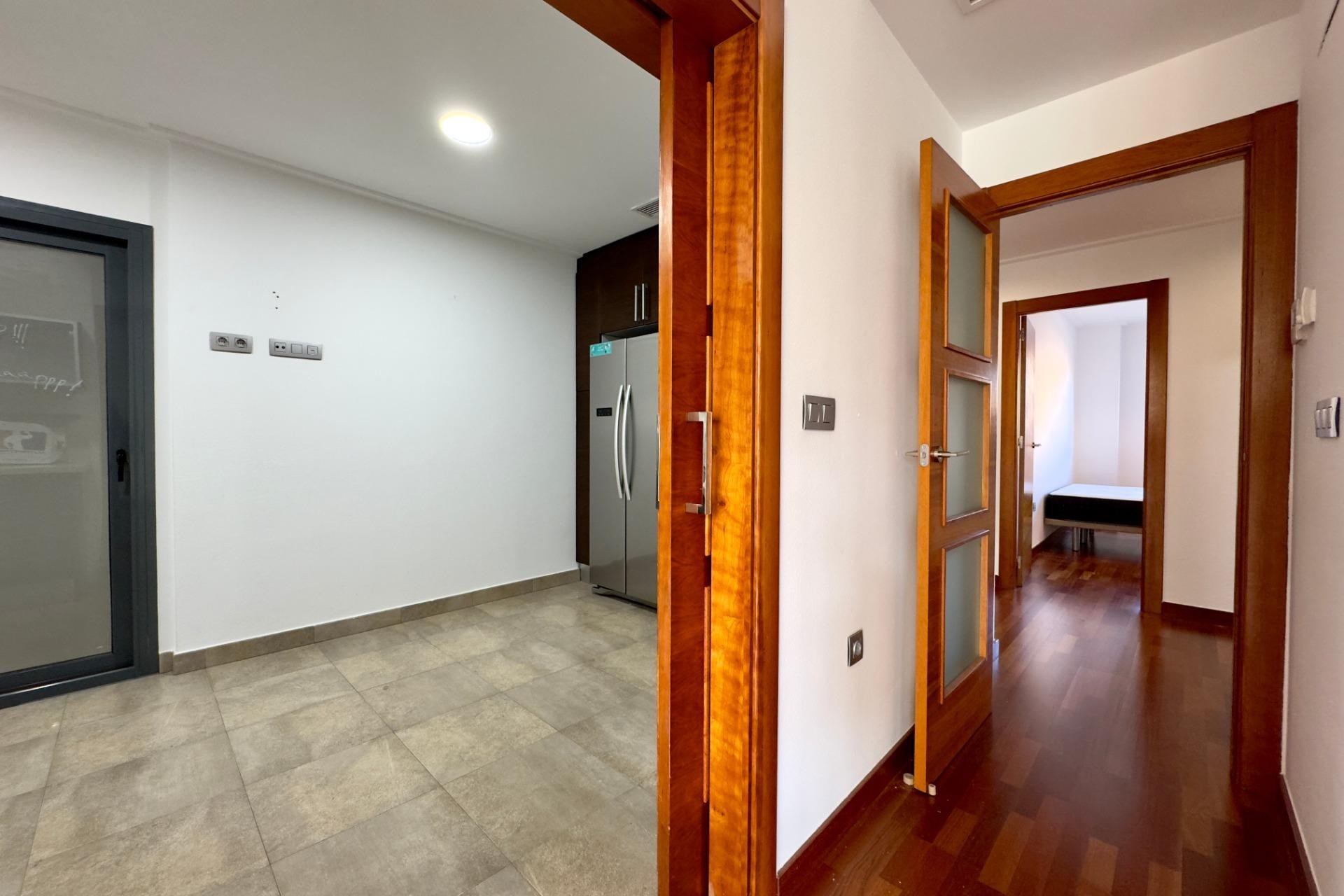 Herverkoop - Apartment - Elche - Porcelanosa