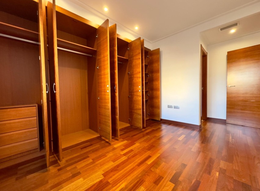 Herverkoop - Apartment - Elche - Porcelanosa