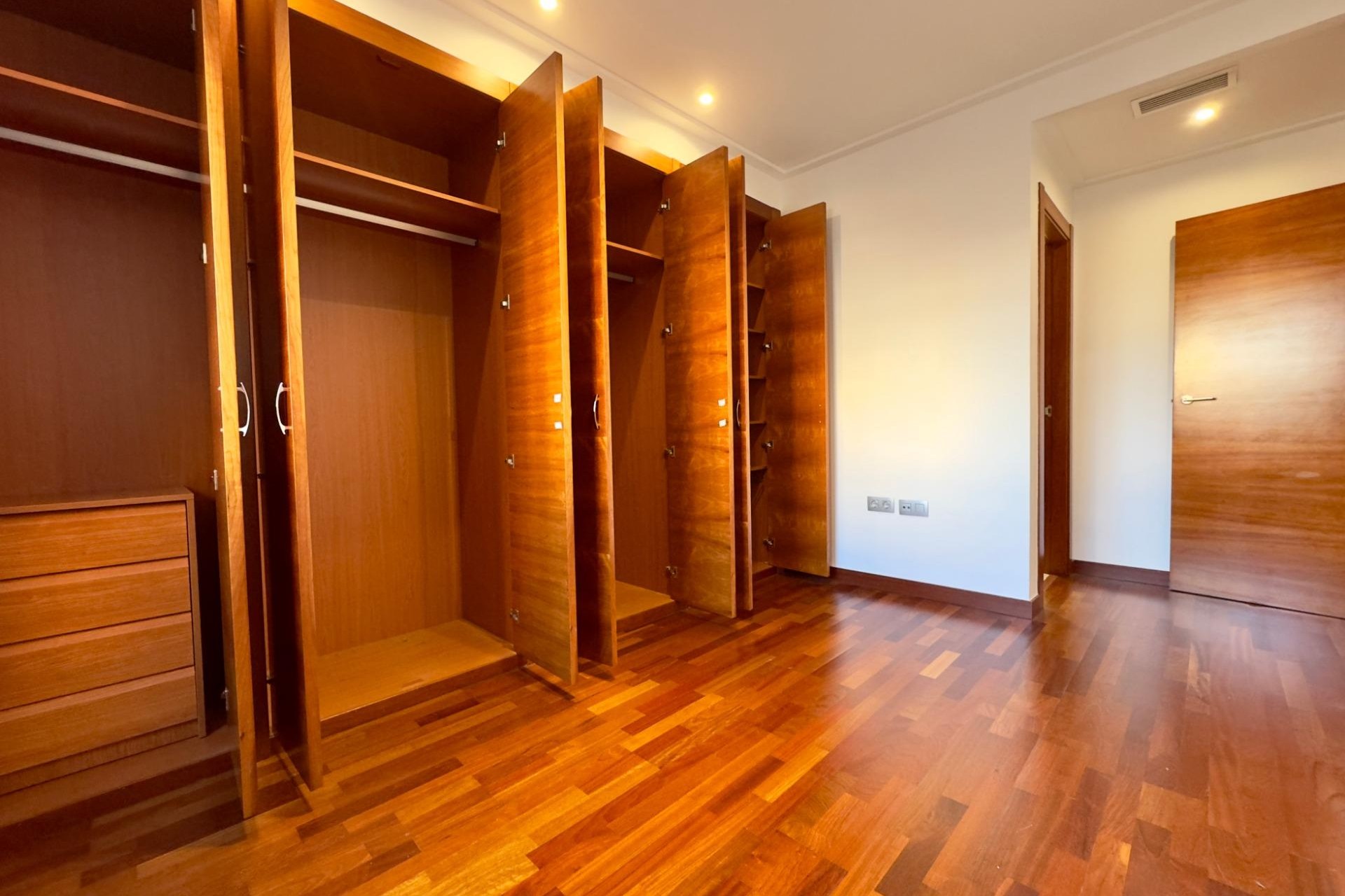 Herverkoop - Apartment - Elche - Porcelanosa