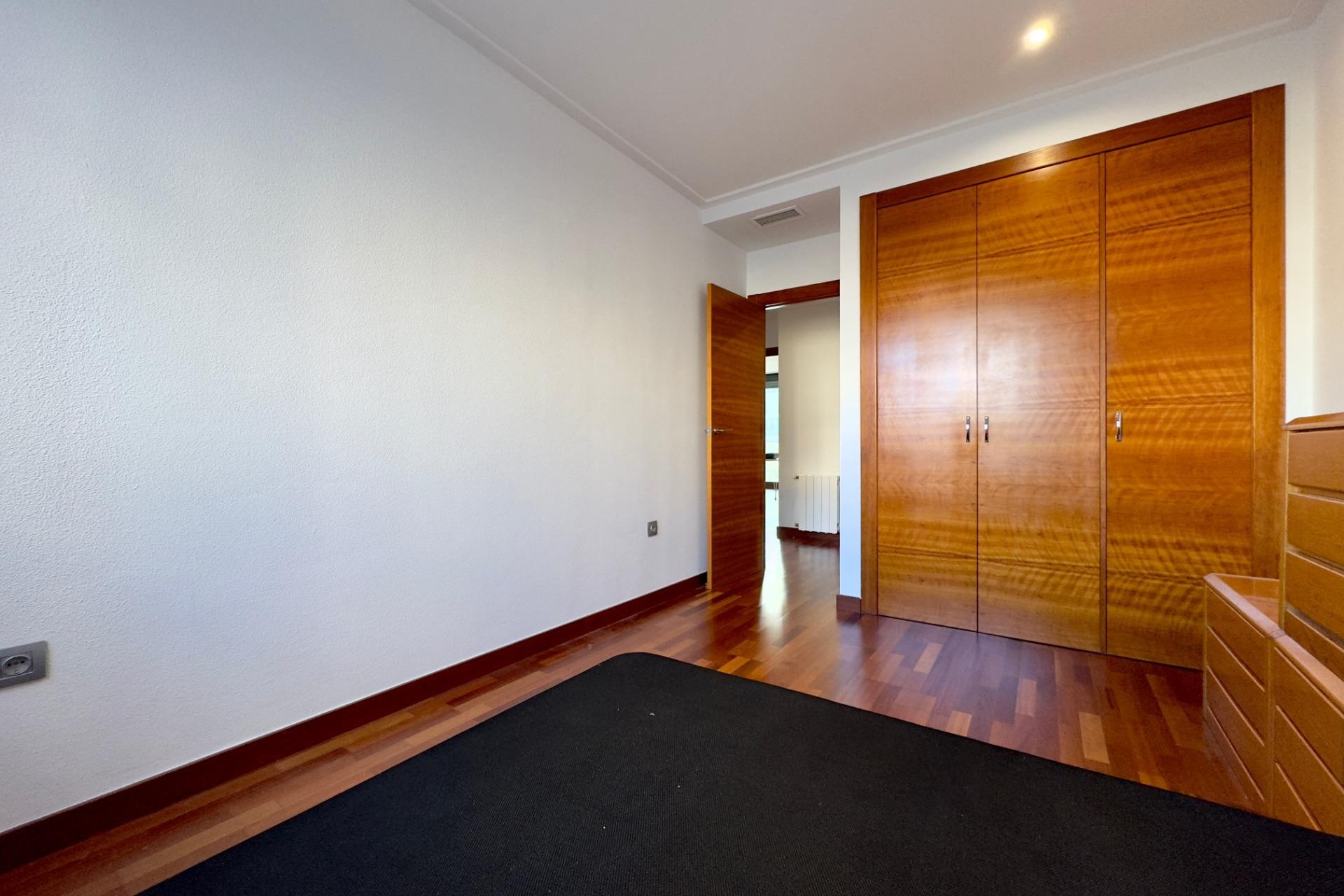 Herverkoop - Apartment - Elche - Porcelanosa