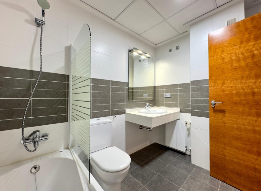 Herverkoop - Apartment - Elche - Porcelanosa