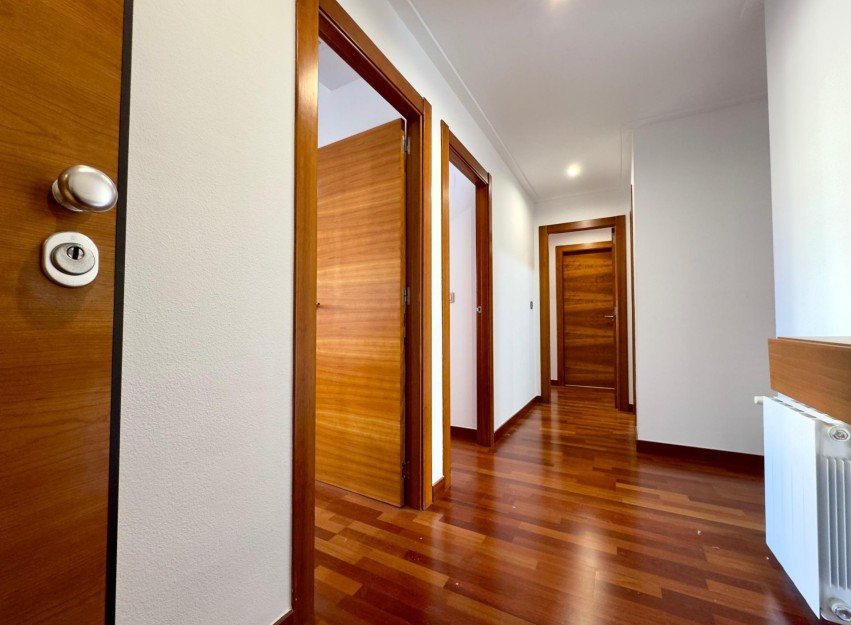 Herverkoop - Apartment - Elche - Porcelanosa
