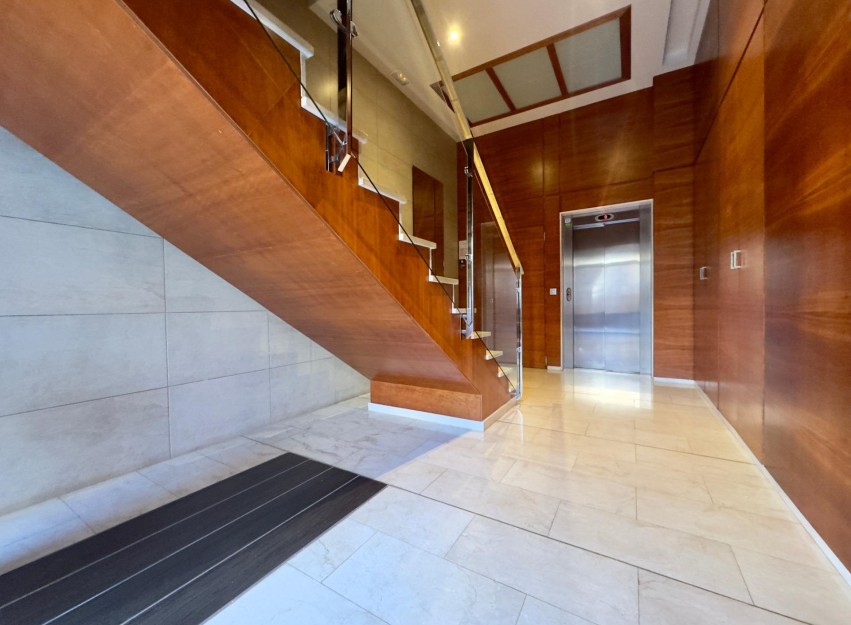 Herverkoop - Apartment - Elche - Porcelanosa