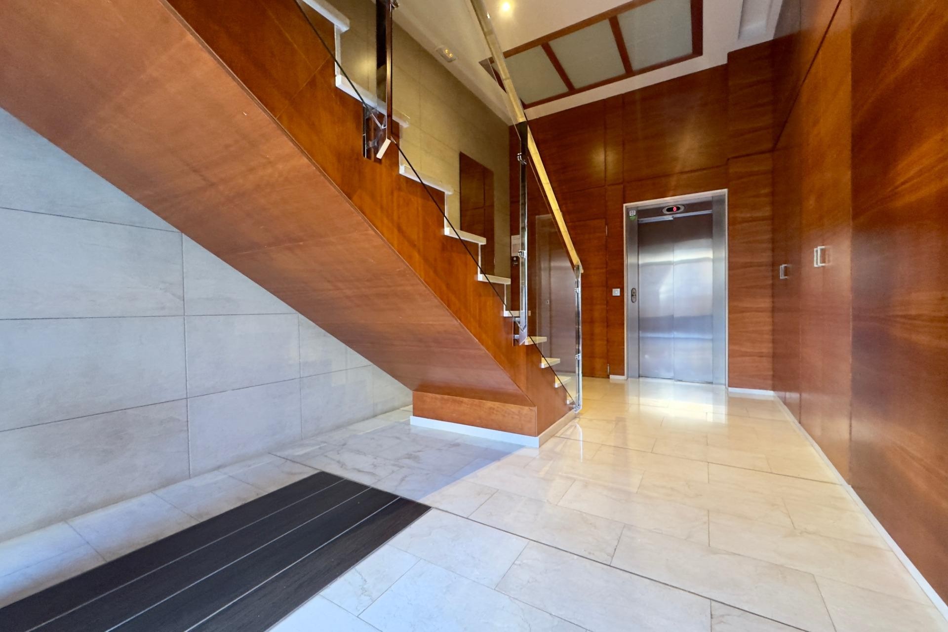 Herverkoop - Apartment - Elche - Porcelanosa
