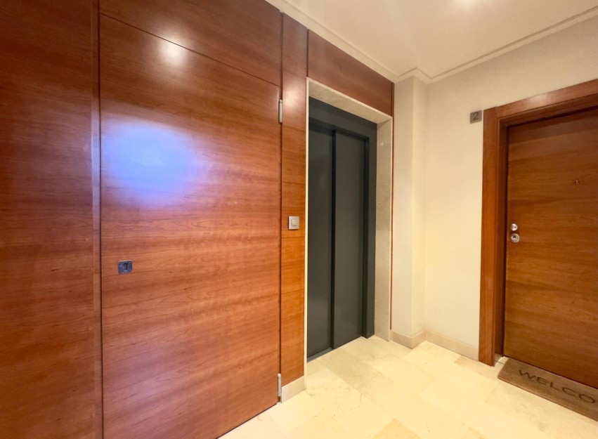 Herverkoop - Apartment - Elche - Porcelanosa