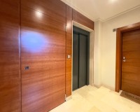 Herverkoop - Apartment - Elche - Porcelanosa