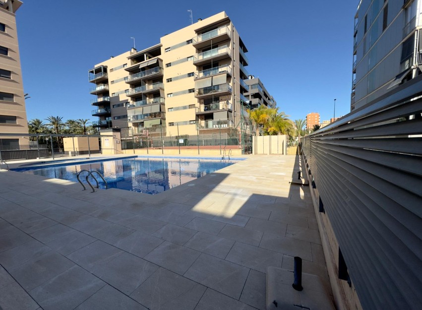Herverkoop - Apartment - Elche - Porcelanosa