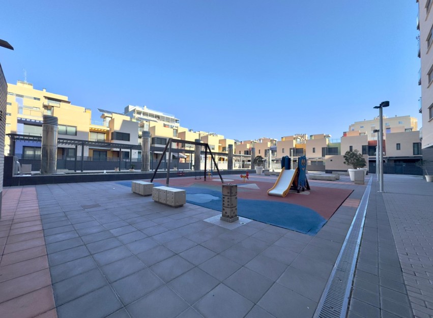 Herverkoop - Apartment - Elche - Porcelanosa