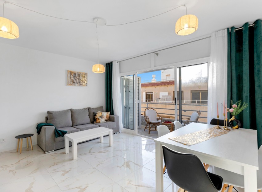 Herverkoop - Apartment - Torrevieja - La Mata