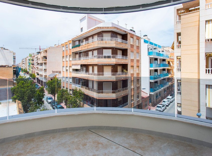 Herverkoop - Apartment - Torrevieja - Playa del Cura