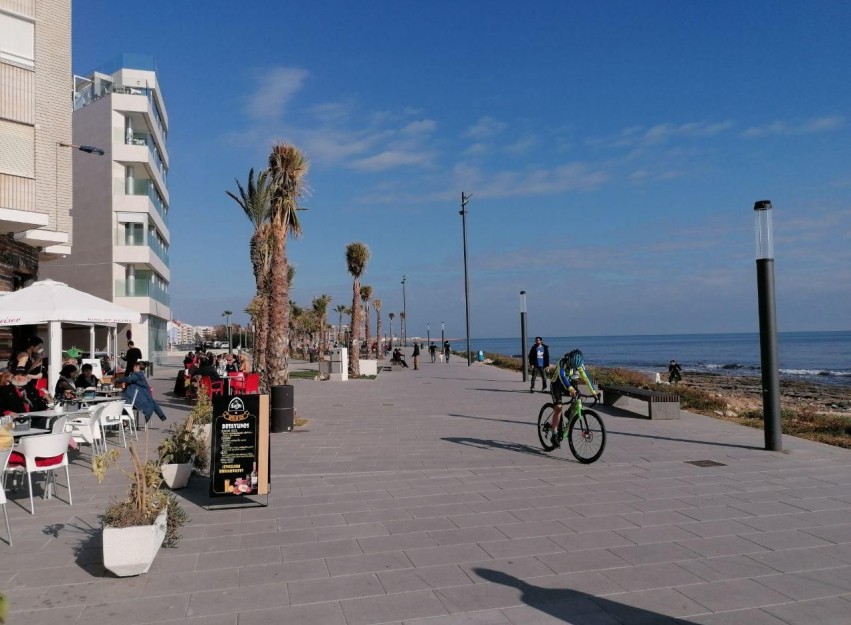 Herverkoop - Apartment - Torrevieja - Playa del Cura