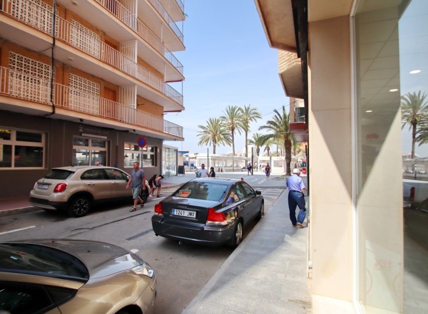 Herverkoop - Apartment - Torrevieja - Playa del Cura