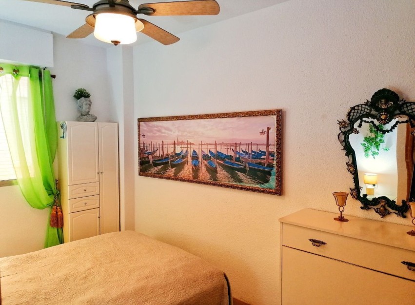 Herverkoop - Apartment - Torrevieja - Playa del Cura