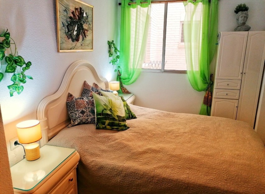 Herverkoop - Apartment - Torrevieja - Playa del Cura