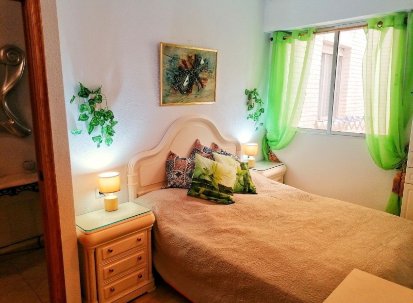 Herverkoop - Apartment - Torrevieja - Playa del Cura