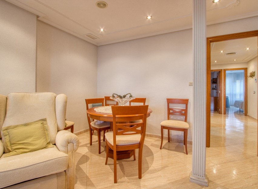 Herverkoop - Apartment - Torrevieja - Playa del Cura