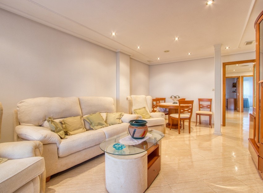 Herverkoop - Apartment - Torrevieja - Playa del Cura