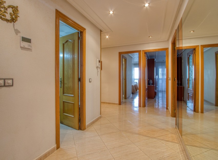 Herverkoop - Apartment - Torrevieja - Playa del Cura