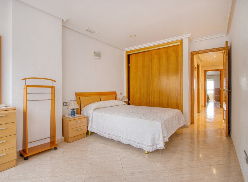 Herverkoop - Apartment - Torrevieja - Playa del Cura