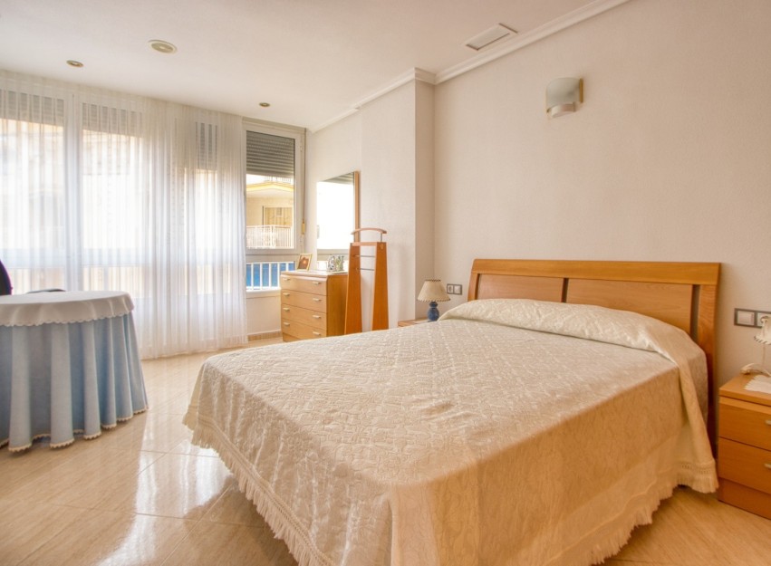 Herverkoop - Apartment - Torrevieja - Playa del Cura