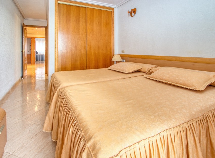 Herverkoop - Apartment - Torrevieja - Playa del Cura