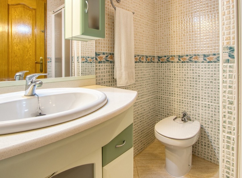 Herverkoop - Apartment - Torrevieja - Playa del Cura
