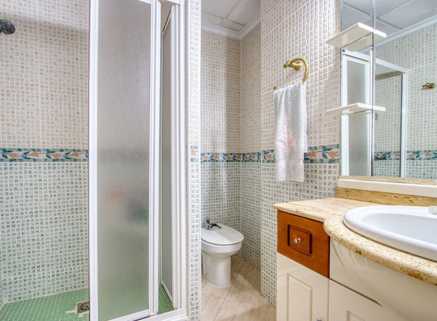 Herverkoop - Apartment - Torrevieja - Playa del Cura