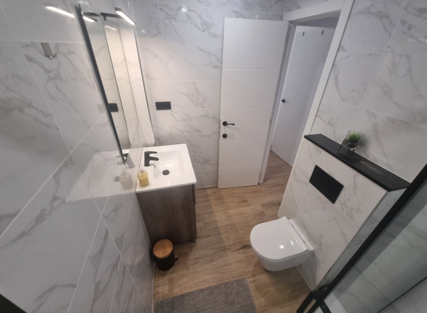 Herverkoop - Apartment - Torrevieja - Playa del Cura