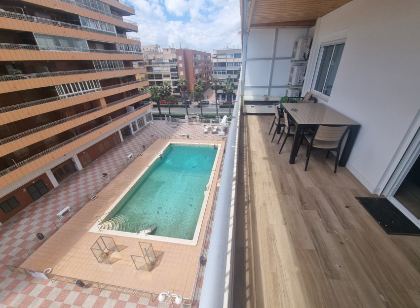 Herverkoop - Apartment - Torrevieja - Playa del Cura