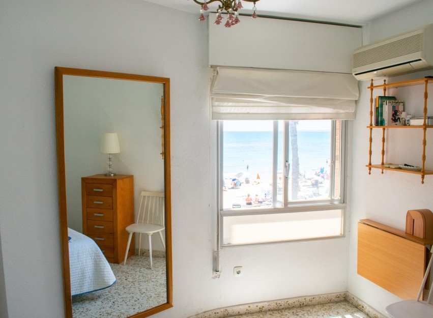 Herverkoop - Apartment - Torrevieja - Playa del Cura