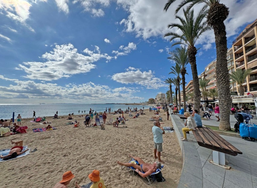 Herverkoop - Apartment - Torrevieja - Playa del Cura