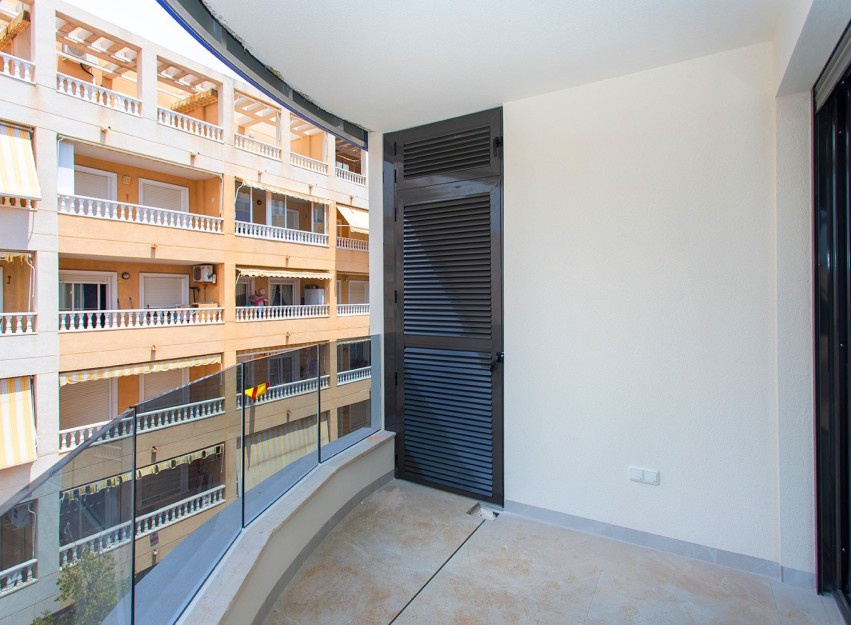 Herverkoop - Apartment - Torrevieja - Playa del Cura