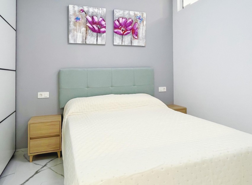 Herverkoop - Apartment - Torrevieja - Playa del Cura